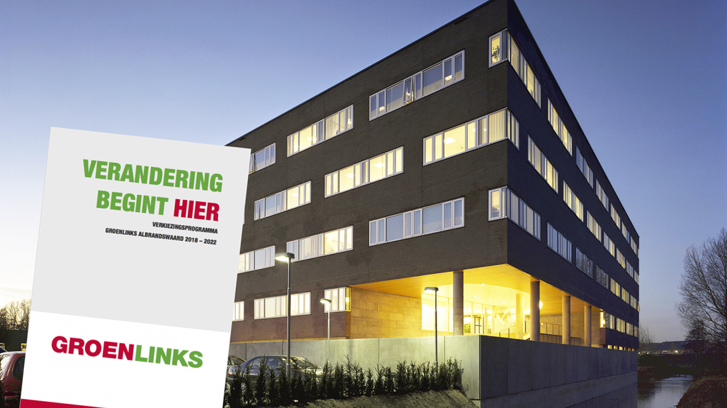Eerste exemplaar verkiezingsprogramma GroenLinks voor burgemeester Wagner Eerste exemplaar verkiezingsprogramma